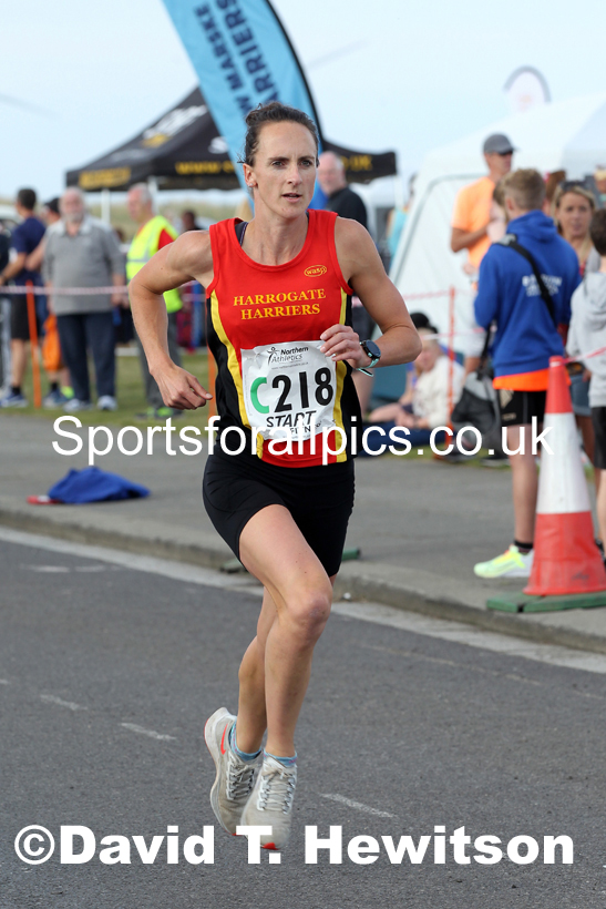 Senior womens 4 stage relay, 2021 Northern 6 and 4 Stage and Young Athletes Road Relays, Redcar. Photo: David T. Hewitson/Sports for All Pics
